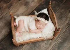 Baby-Only Newborn Photography: How Much Variety Can You Get?